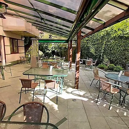 Sm Business & Hotel Krakov